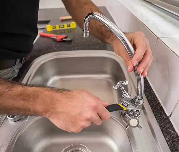 Local Experts for Faucet Repair in Corona, CA:Schedule Affordable Faucet Repair Services with Us