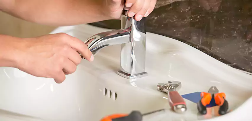 Bathtub Faucet Replacement in Corona